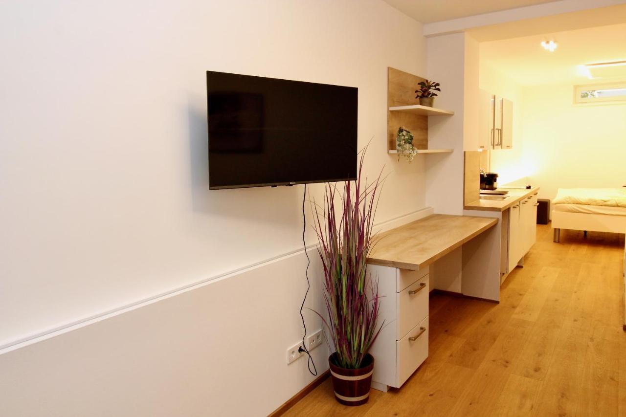 Apartment Work And Travel