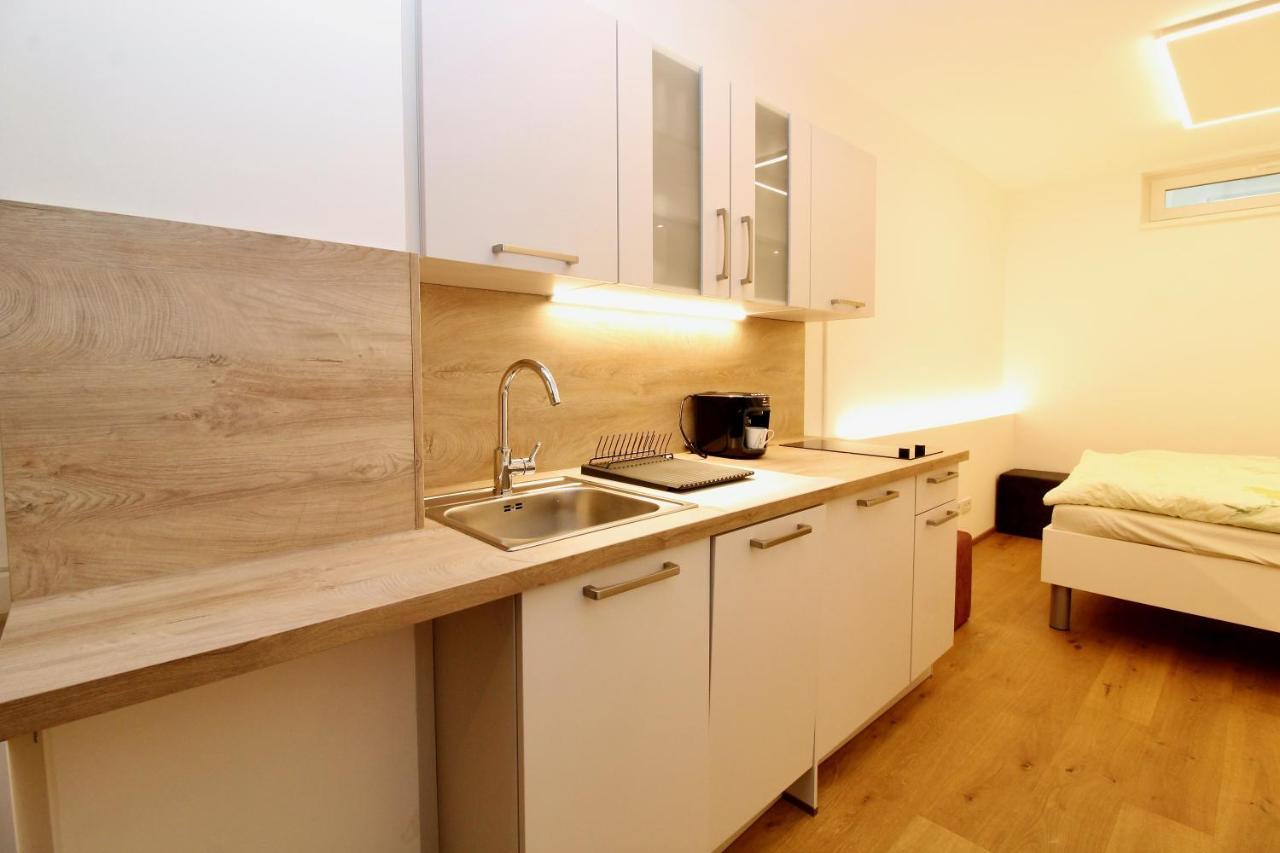 Apartment Work And Travel